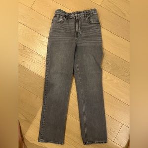 Abercrombie & Fitch - ultra high rise 90s straight jean